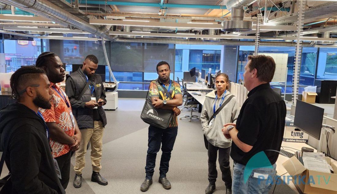 PCBL hosted five staff from Vanuatu Broadcasting and Television Corporation for a customised media exchange programme in April 2023. L to R: Pryce Aptvanu, Timothy Makekon Rani Taviti, Donol Kausime Sale, and Madlen Netvunei being led on a tour through TVNZ by Simon Abplanalp.